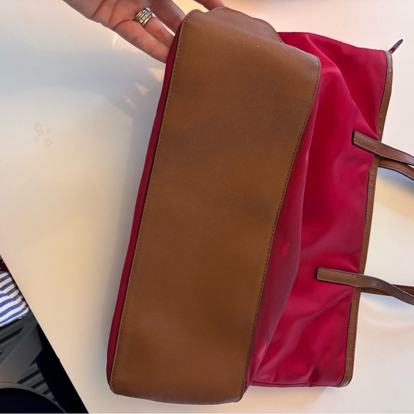 Michael Kors Travel Tote Bag with Brown and gold Accents - Picture 7 of 9